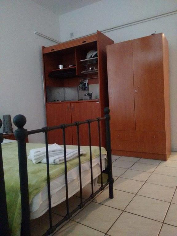 Eliza Studios And Apartments Pefkochori Bagian luar foto